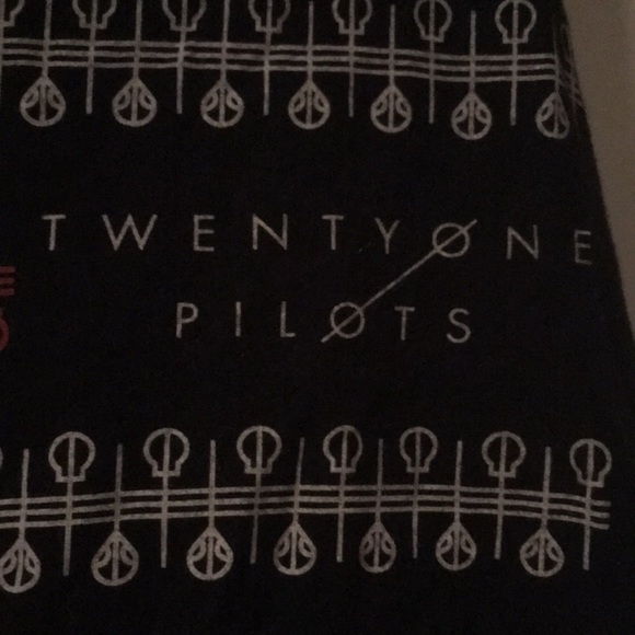 21 pilots tank top - Picture 2 of 4